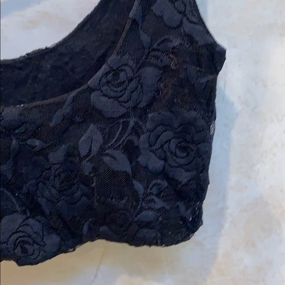 ❌SOLD on Ⓜ️❌Brandy Melville Black Lace Bandeau - Picture 4 of 6